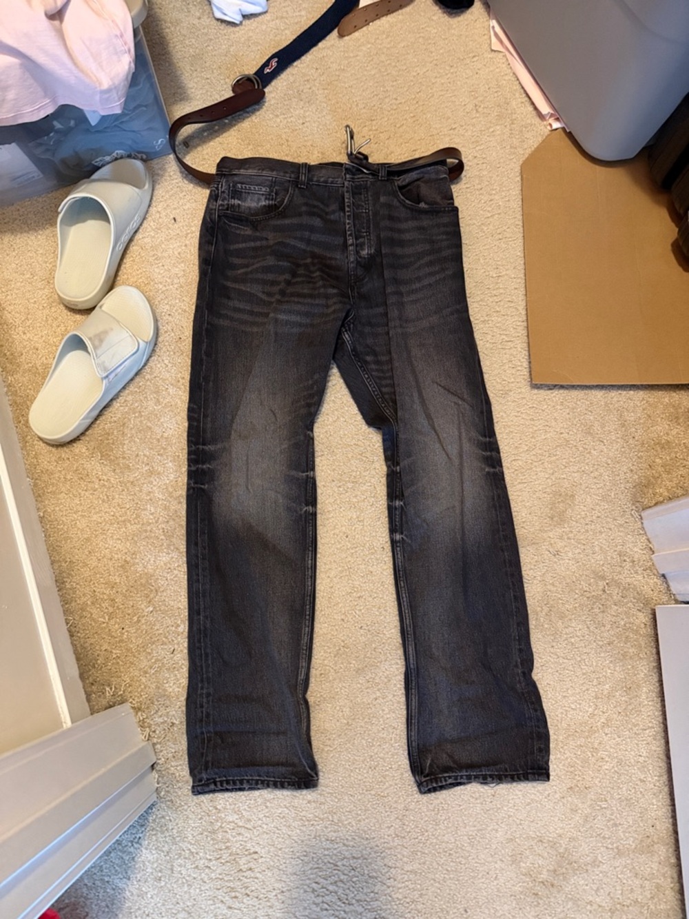 MEN fear of god essential Jean size 32